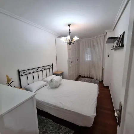 Bajo Con Jardin En Apartamento Cartes