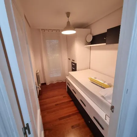 Apartment Bajo Con Jardin En Cartes