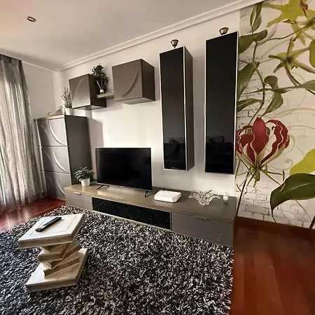 Apartamento Bajo Con Jardin En *