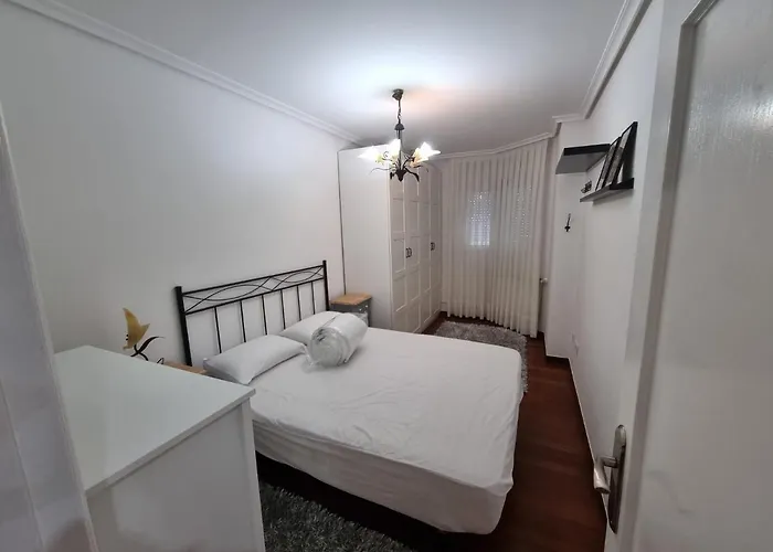 Bajo Con Jardin En Apartment Cartes